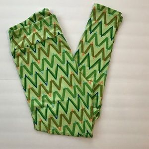 LuLaRoe Tall & Curvy Leggings